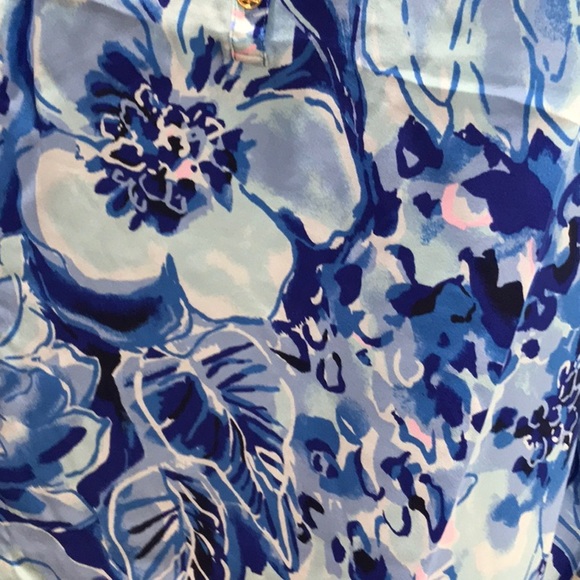 Lilly Pulitzer Tops Lilly Pulitzer Elsa Blue Hawaii Silk Flower